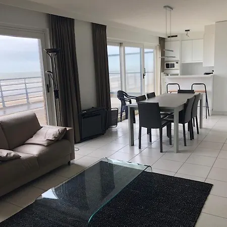 Residentie Sofia, Coxy-beach, Iepenwal, Kraaienest, Atlantic, Royal, Miramar *