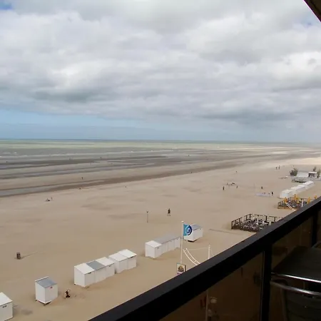 Residentie Sofia, Coxy-beach, Iepenwal, Kraaienest, Atlantic, Royal, Miramar Appartement *